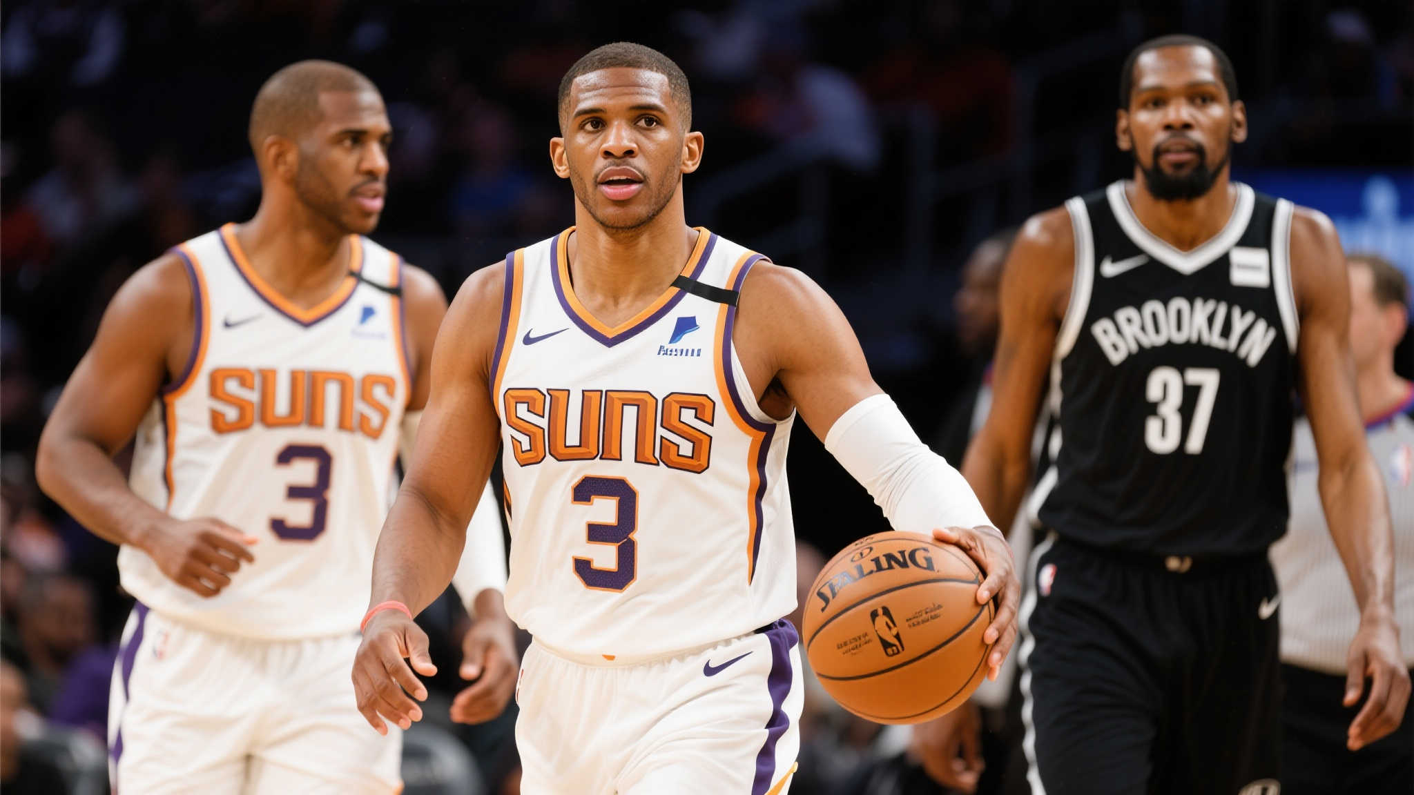 队记:布克身边人强调他心系太阳 完全没有离开的打算 回顾过去几个赛季,我们不难发现,在不同阵容框架下,