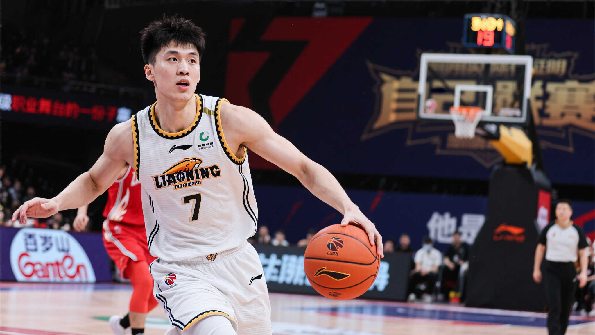 在此次决赛中，有一个名字频繁地被解说员提起——那就